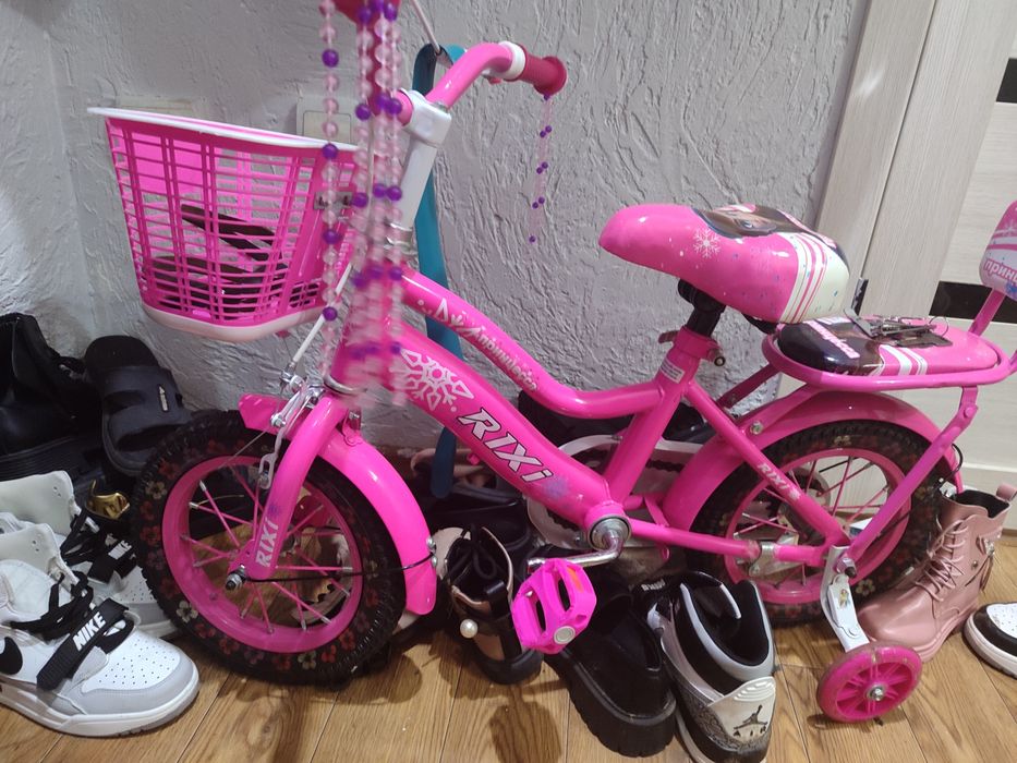 Продам детский велосипед 9500