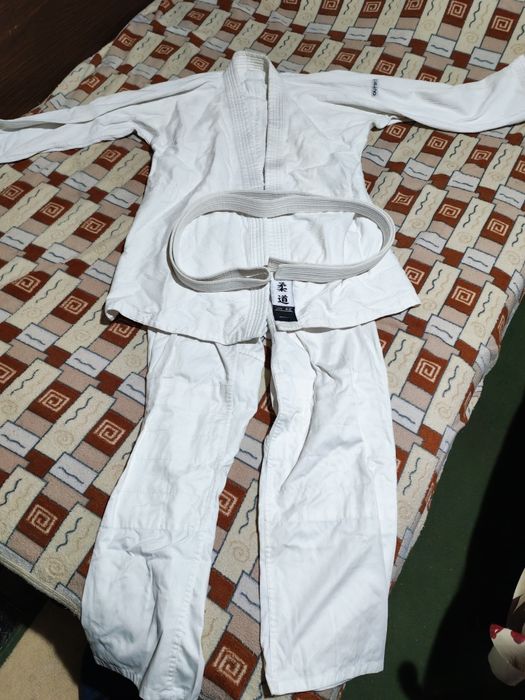 Запазено кимоно неразличимо от ново