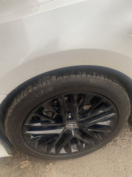 245/45/R19 диск с резиной Обмен можно