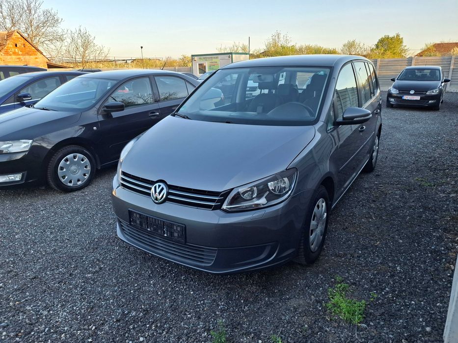 VW Touran 1.6D an 2012. Posibil GARANTIE si RATE
