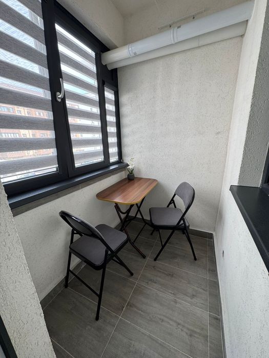 Inchiriez garsoniera spatioasa, statie STB la bloc, parcare