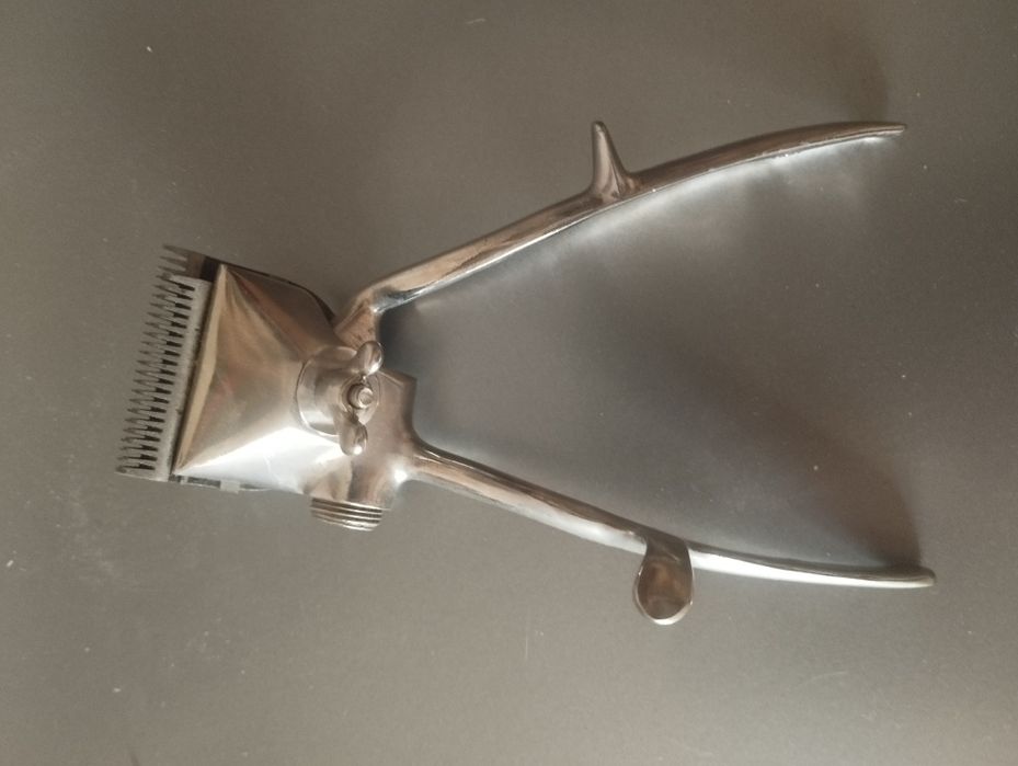 Продам машинку для стрижки волос