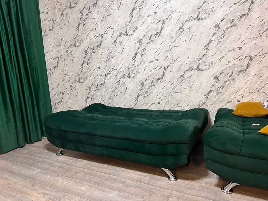 Продам 2 дивана.