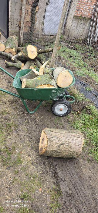 Продавам орехови трупчета / метровки