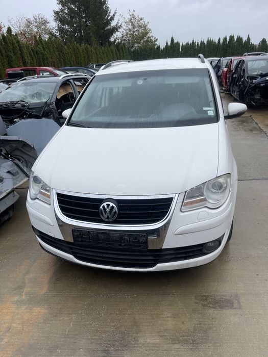 VW Touran На Части