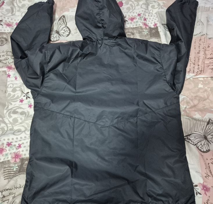 Нова ветровка Nike