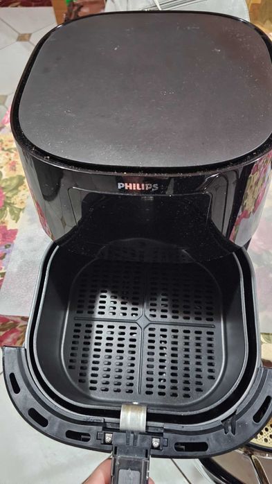 Friteuza cu aer cald Philips Airfryer Essential Collection HD9270/90