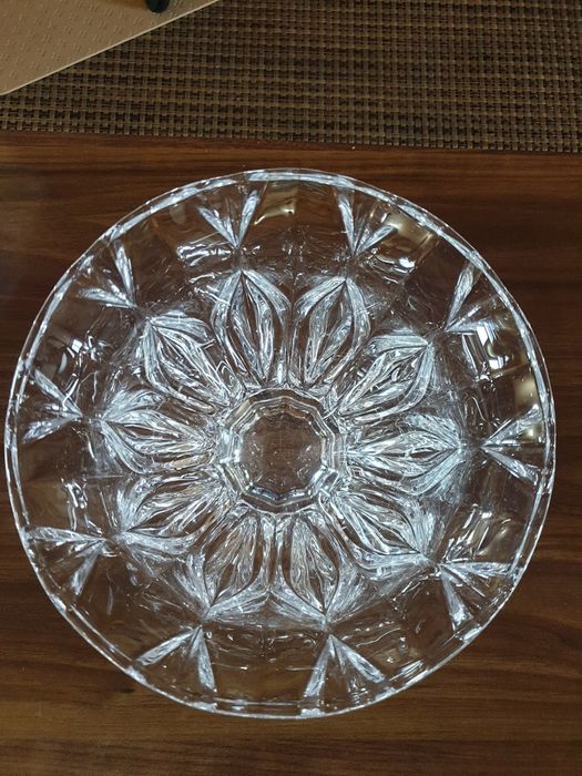 Конфетница хрустальная.