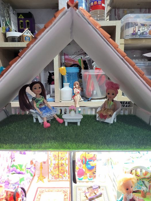 Продам кукольный домик