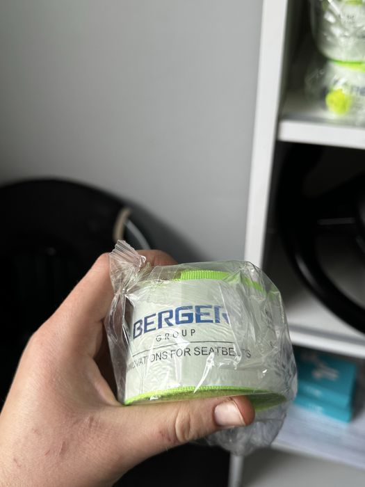 Цветни колани за кола