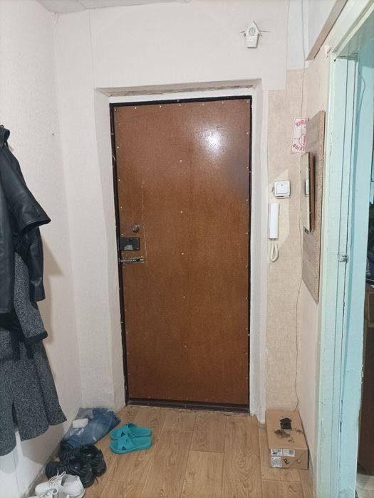 Продам 3 комнатную квартиру