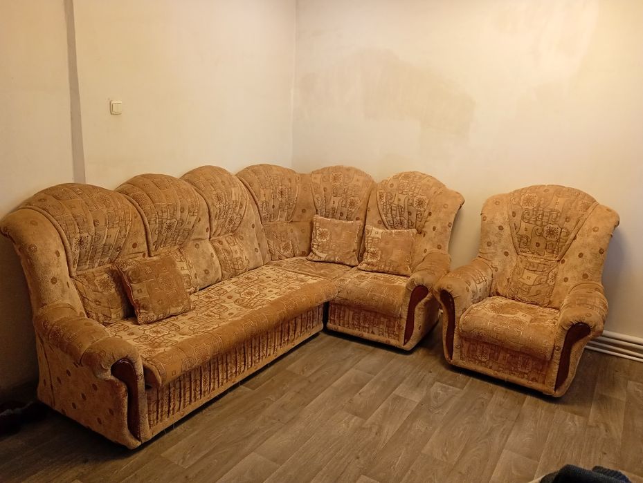 Продам угловой диван