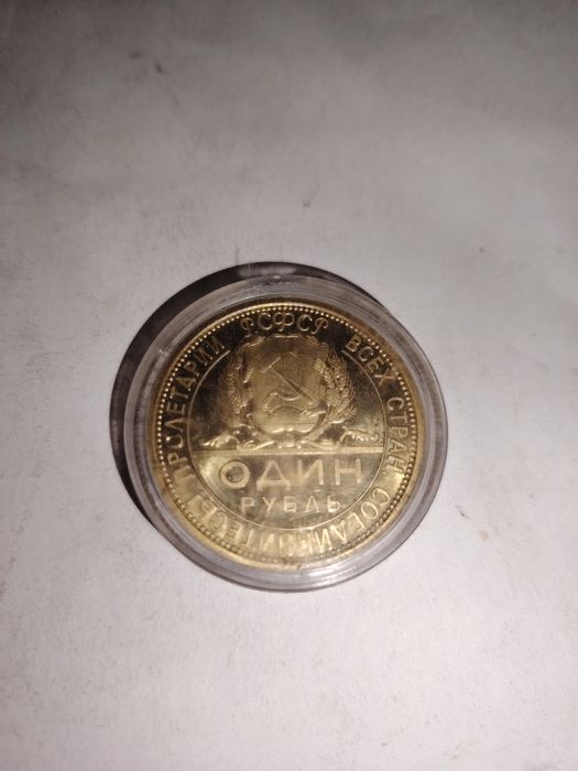 Монета значки тиски самовар баллон мандолина