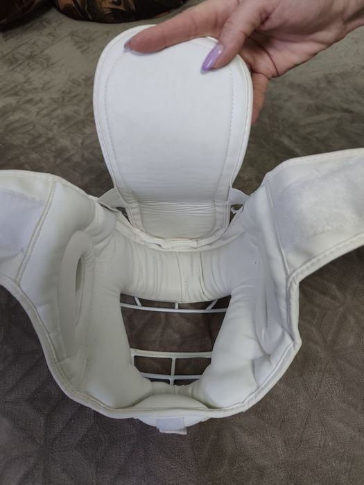 Защитный шлем для  каратэ L