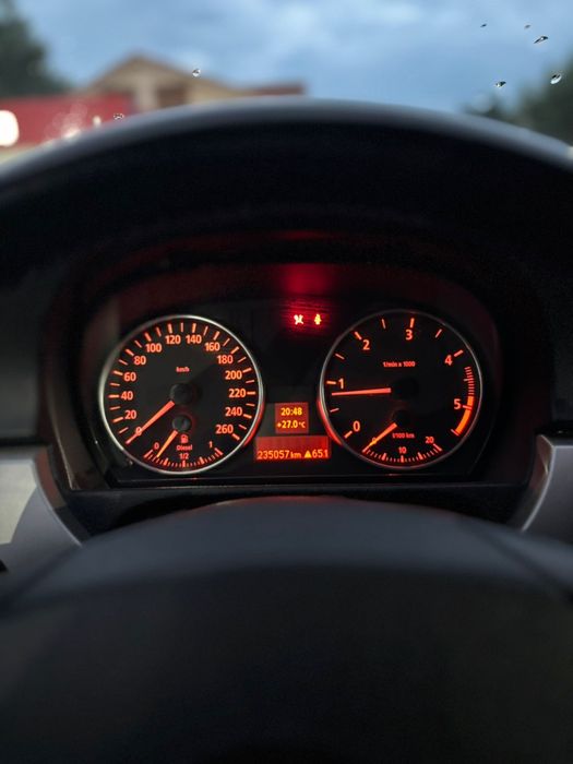 Vând bmw e91  detalii in privat