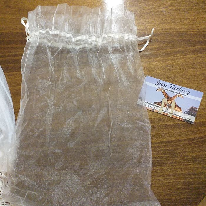 Колие в комбинация със шал