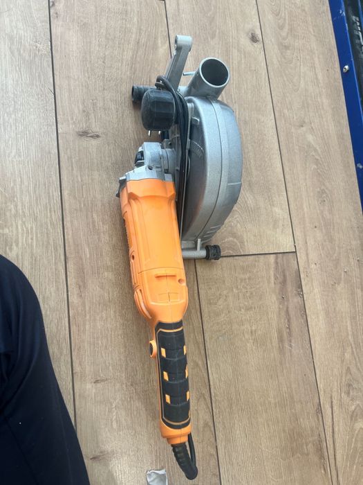 Продаю штроборез Вихрь