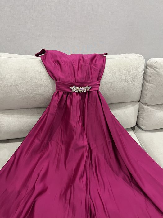 Длинное вечернее платье