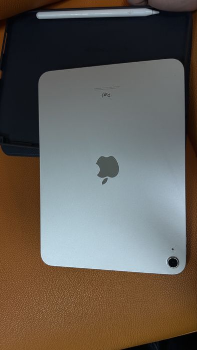 Продам iPad 10поколение.