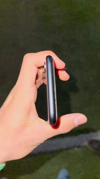 iPhone XR sotiladi faqat naxtga