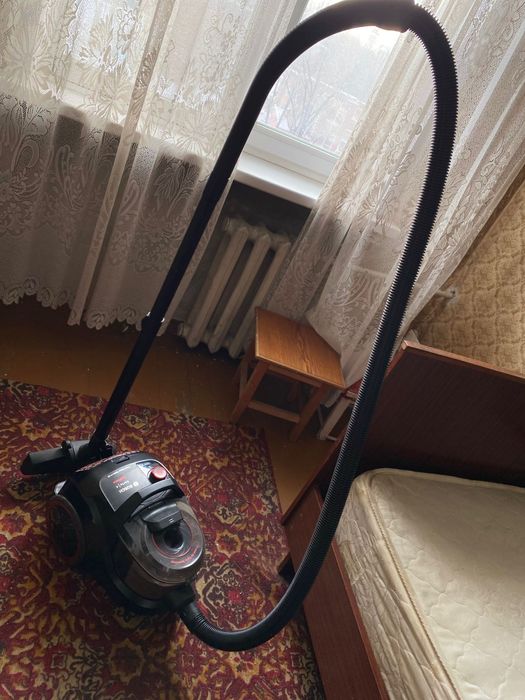 Пылесос BOSH Serie 4 ProPower