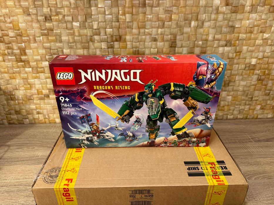 Lego LLoyd jet mech, slightly damaged box (Sealed)