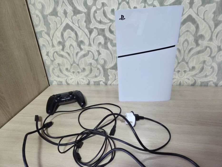Продам Playstation 5 Slim 800gb