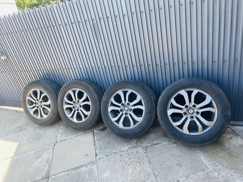 Set 4 Jante Aliaj Originale Suzuki 16" + Anvelope Iarnă 215/60 R16 Yokohama