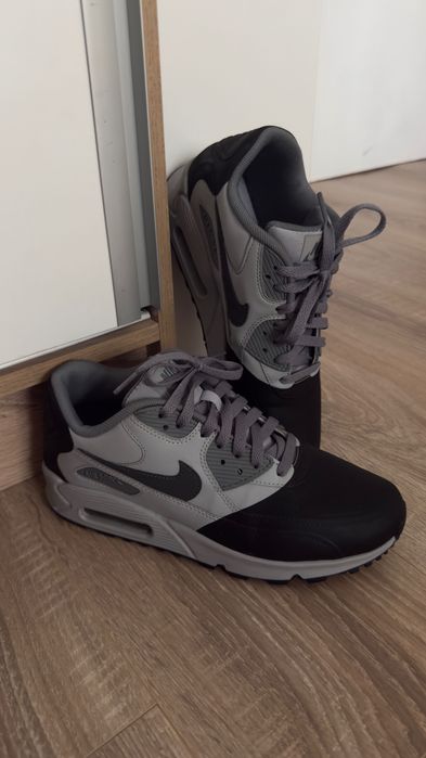 Обувки nike черно и сиво