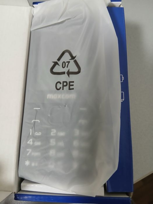 Vând un telefon nou maxcom