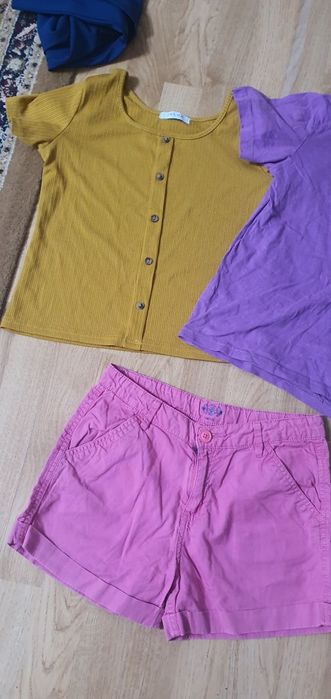 Вещи на девочку  маечки шортики сарафаны