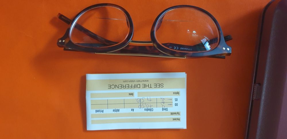 Ochelari Polaroid cu lentile varifocale