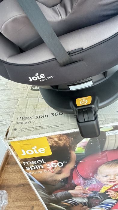 Scaun auto rotativ Joie Spin 360 (0-18 kg) – ISOFIX