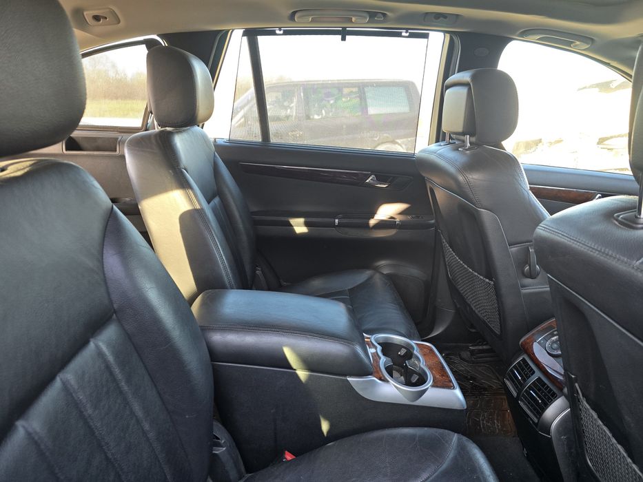 На части w251 R класа Мерцедес Mercedes 320cdi Harman kardon ел капак