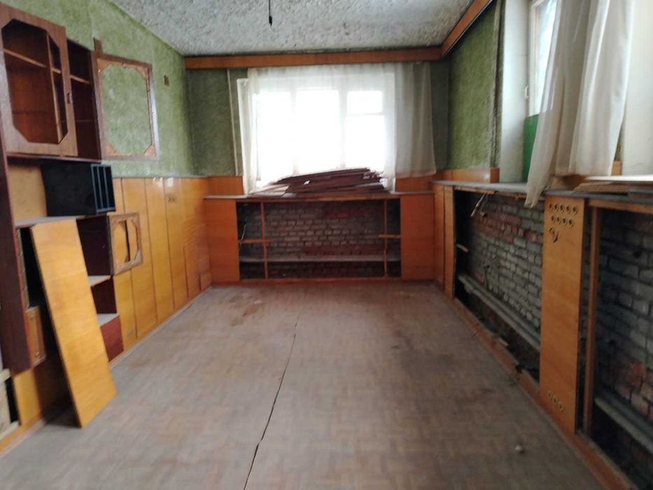 Продам здание в 3х уровнях на земельном участке  в КЖБИ