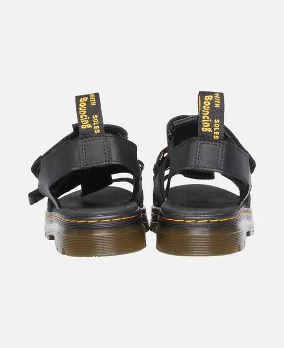 сандали Dr. Martens