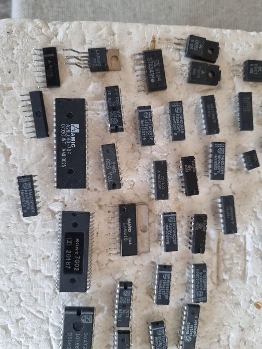 Pachet dif piese, Integrate Philips, etc. Perfecta stare.