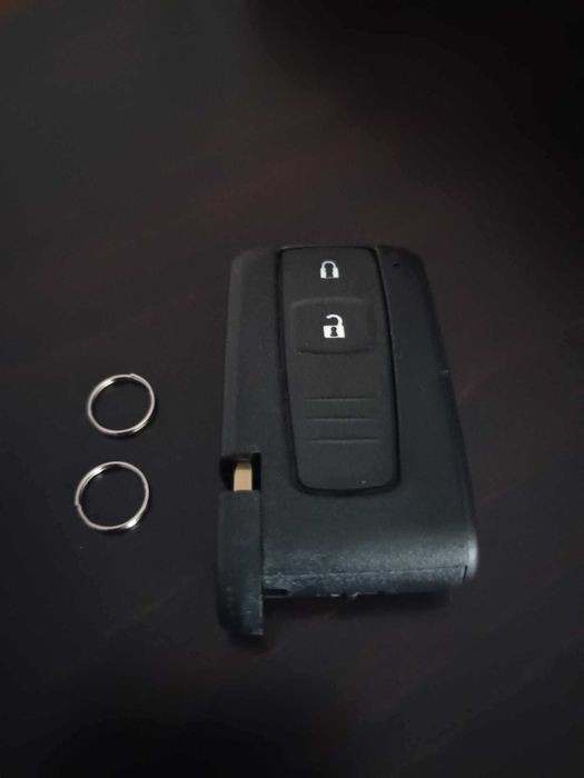 Кутийка за смарт ключ Toyota -Corolla Verso,Prius,Camry 2004 -2009год.