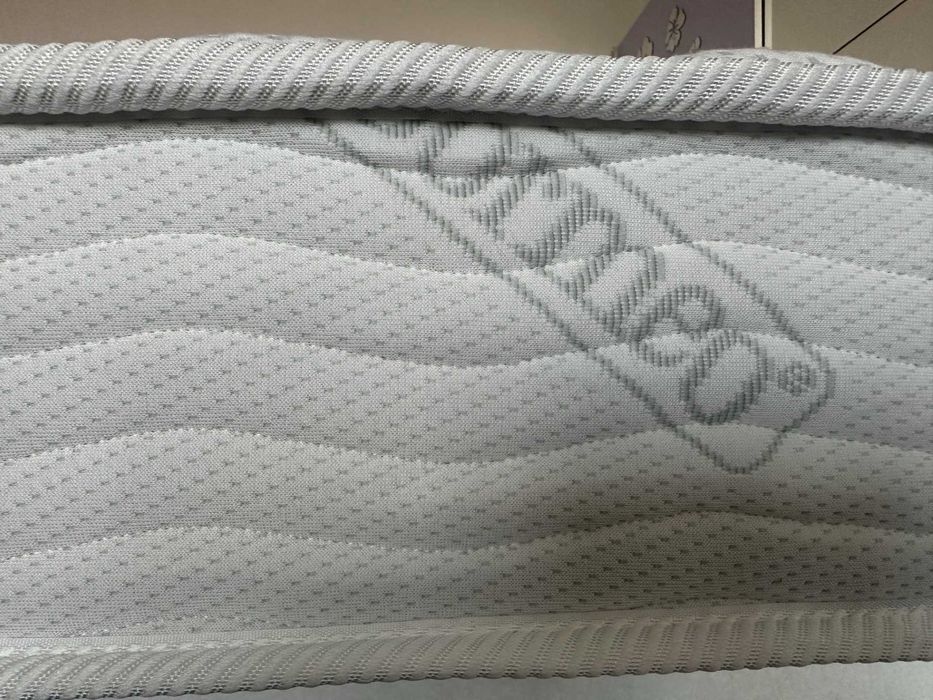 Матрак Dormeo Silver Plus Memory Foam 180 х 200 х 17