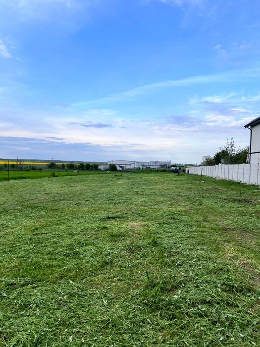 Teren intravilan OFERTĂ!