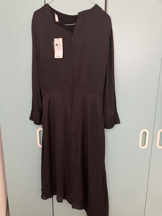 Черна рокля,  Mango