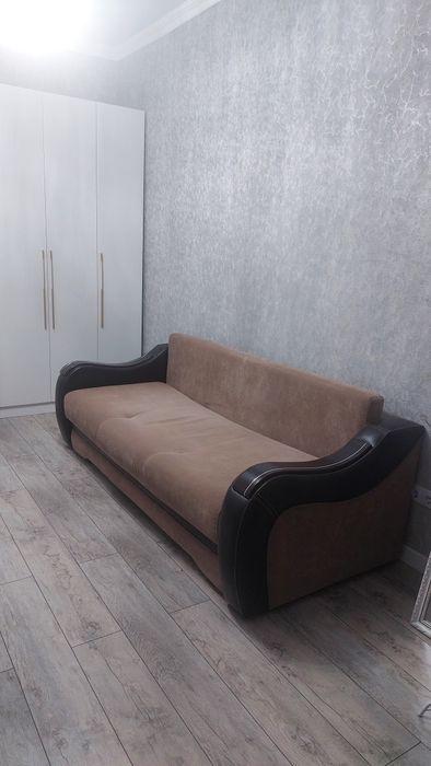 Продам диван, состояние идеальное.