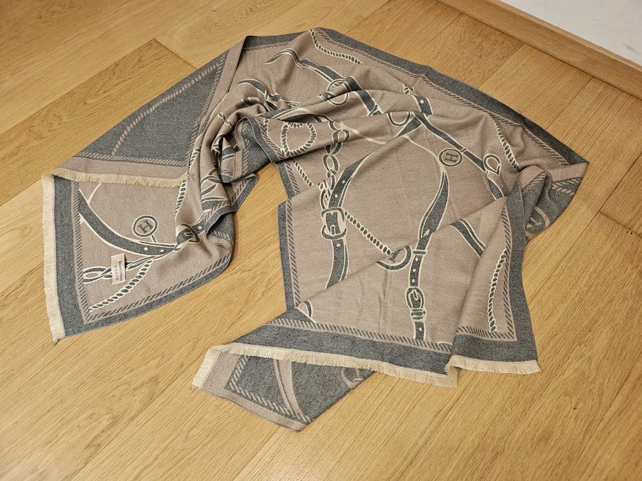 HERMES шал -наметка кашмир