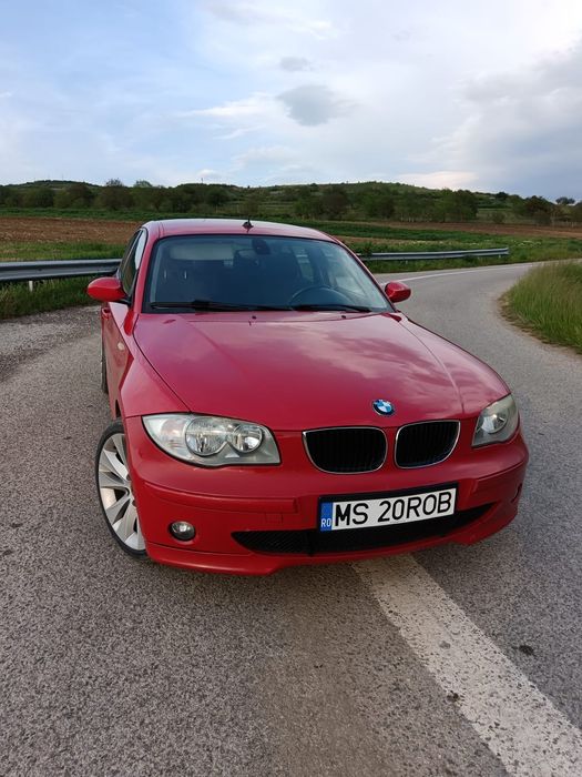 Vând sau schimb BMW 120i
