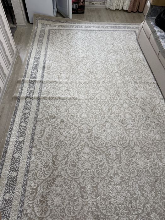 Продам ковер для залла