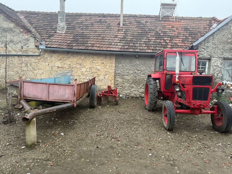 Vând tractor + utilaje