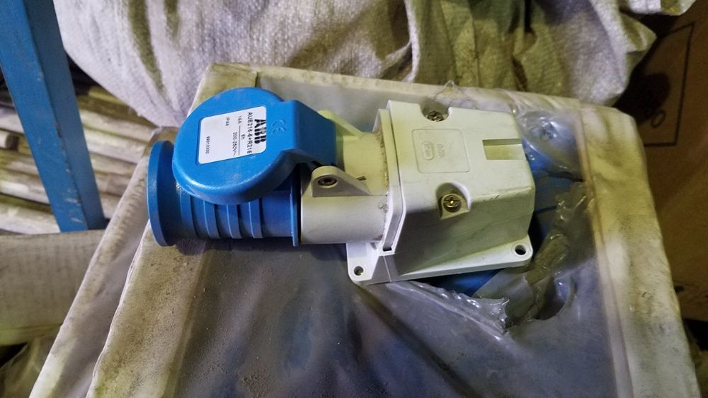 Силовые разъёмы и розетки