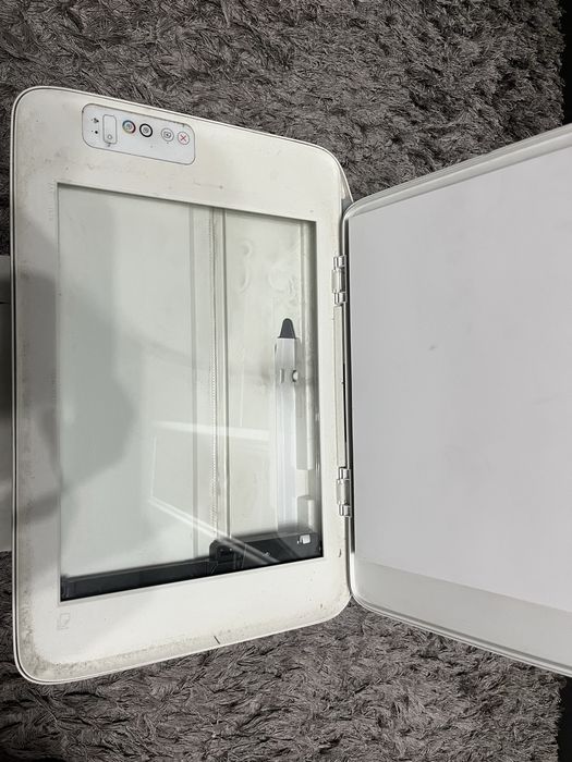 Vand imprimanta cu scaner HP