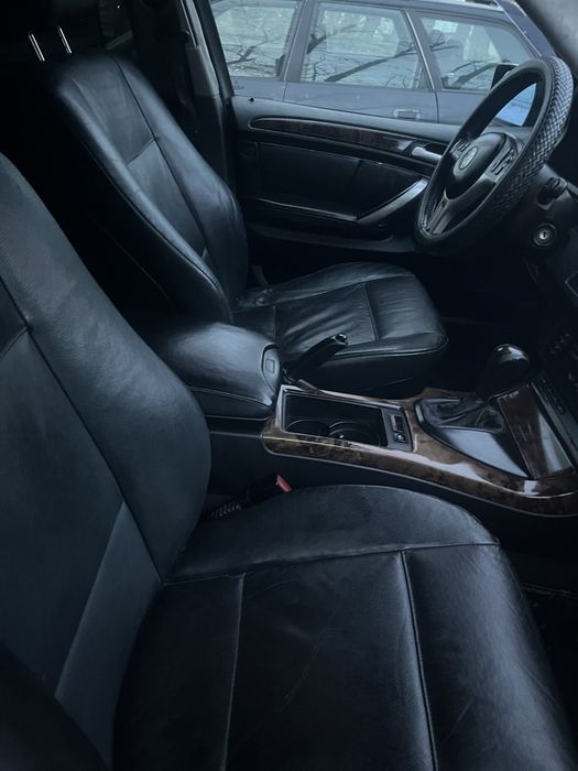 Продам автомобиль Бмв х5 2003