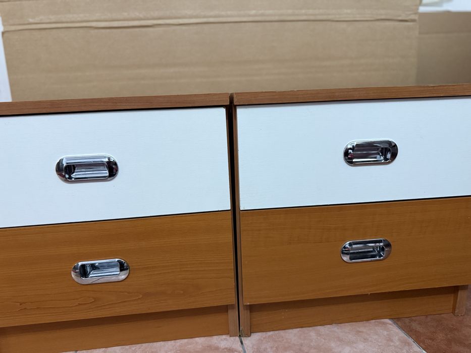 Noptiere pentrudormitor